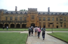 英国 留学 出国 留学生 经济 100亿